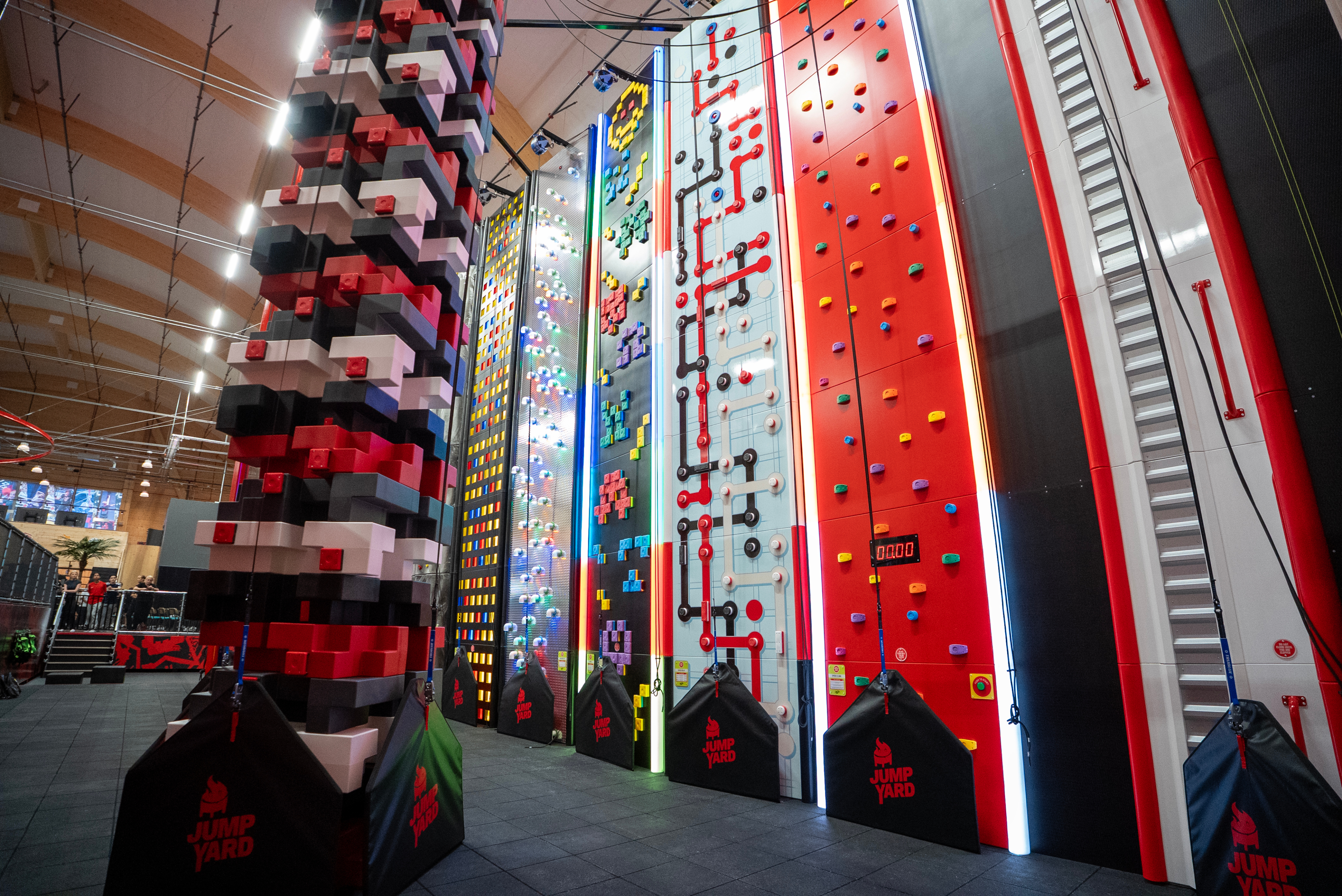 Clip n Climb Jumpyard, Schweden
